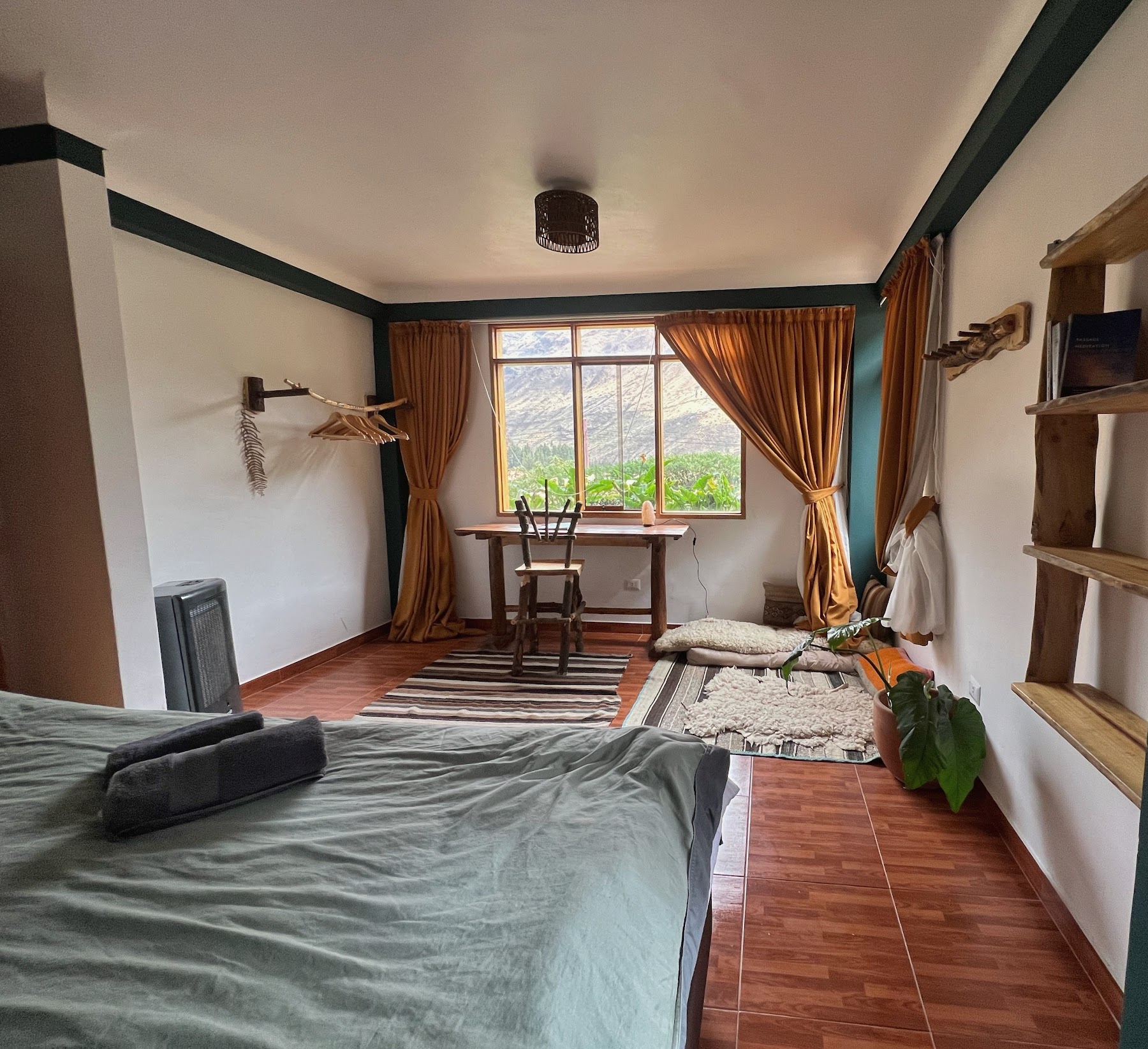 Garden Suite at Psychic Garden